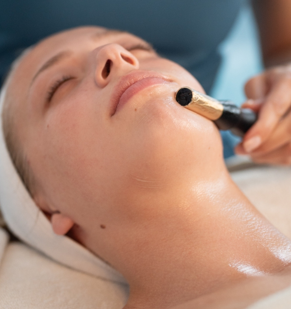 Closeup photo of a female undergoing collagenwave treatment at Long Island Ne... [51c1e5]